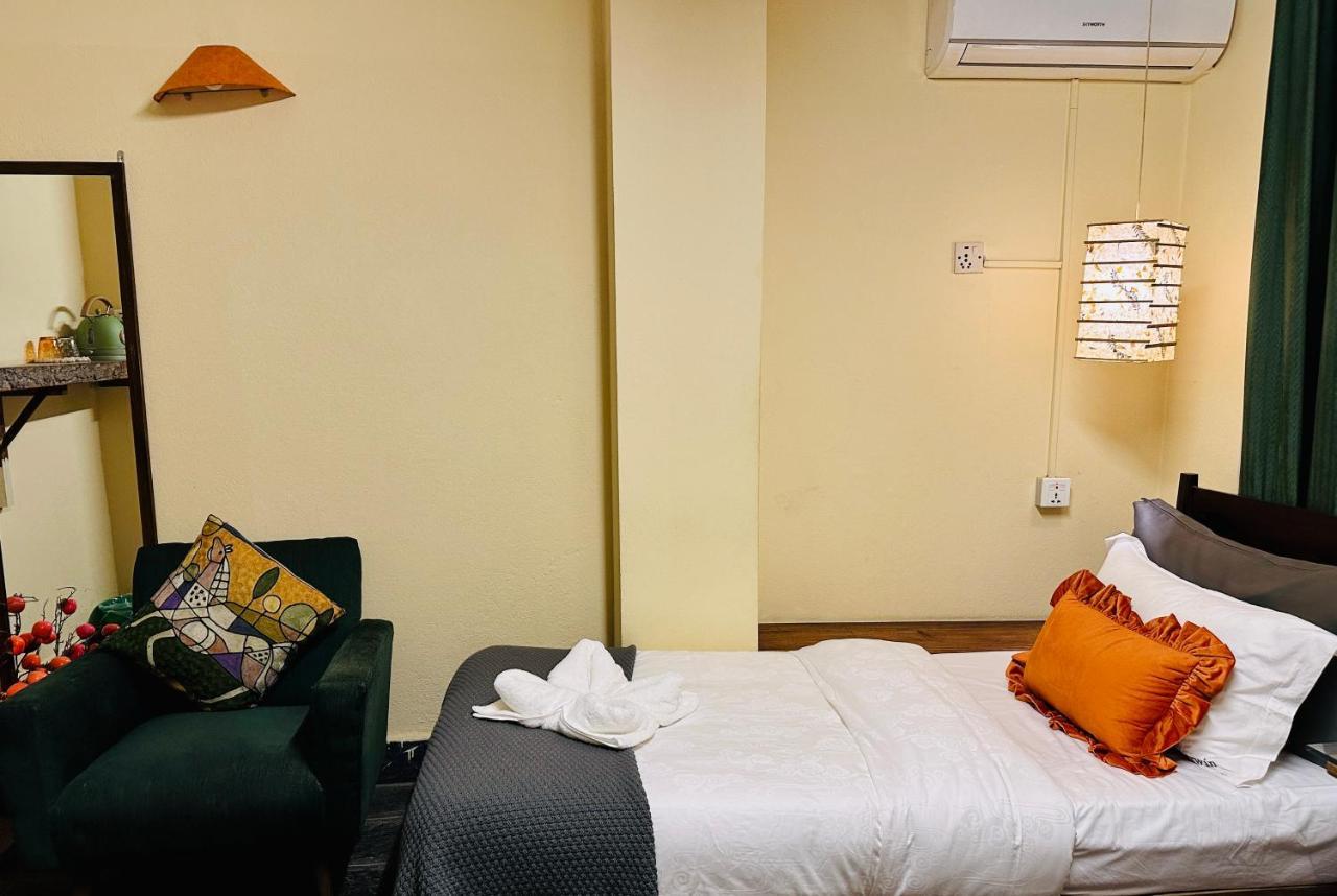 Hotel Darwin Катманду Экстерьер фото