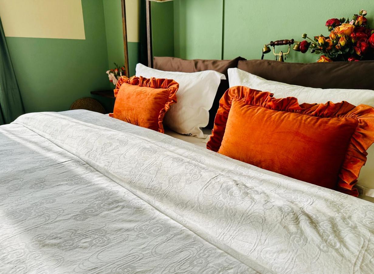 Hotel Darwin Катманду Экстерьер фото