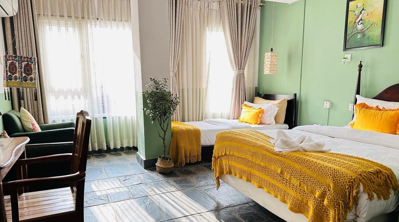 Hotel Darwin Катманду Экстерьер фото