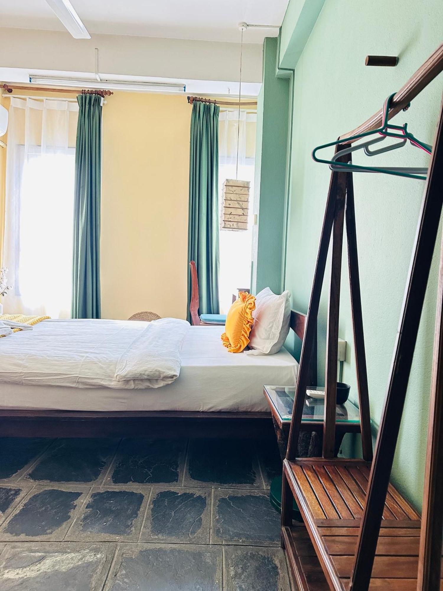 Hotel Darwin Катманду Экстерьер фото
